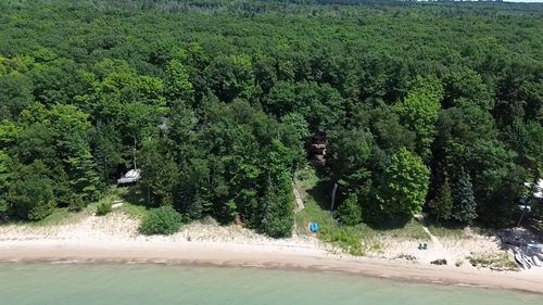 5611 Bayshore Dr, Kewadin, MI, 49648 | Card Image