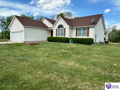 368 County Pond Rd, Vine Grove, KY, 40175-6530 | Card Image