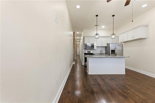 735 Hancock St, Gretna, LA, 70053-2121 | Card Image