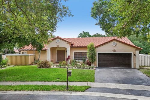 13100 Nw 11th Dr, Sunrise, FL, 33323-2951 | Card Image