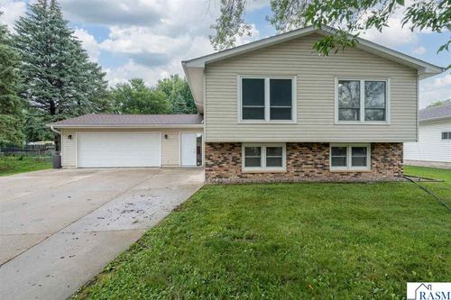 2104 Fair St, Mankato, MN, 56001-5522 | Card Image