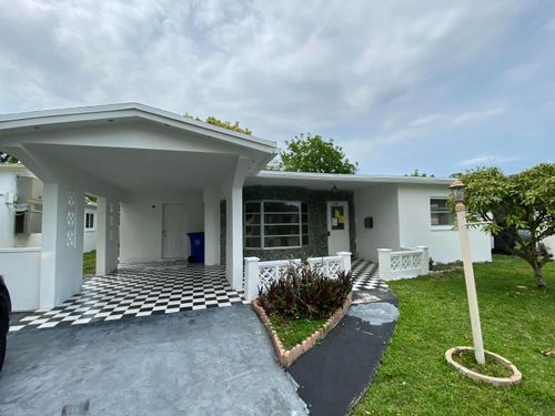 5139 Nw 43rd Ct, Lauderdale Lakes, FL, 33319-4652 | Card Image