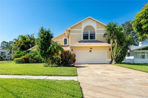 1229 Holiday Dr, Tarpon Springs, FL, 34689-2121 | Card Image