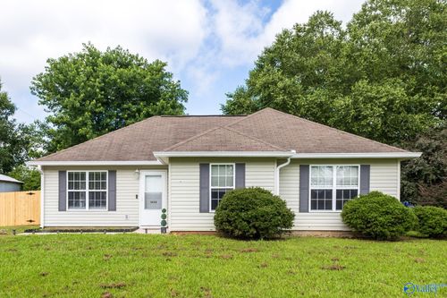 1498 Carter Grove Rd, Hazel Green, AL, 35750-9036 | Card Image