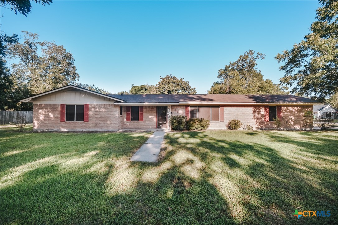 Bridge St, Victoria, TX 77901