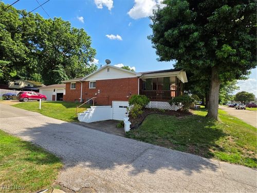 2814 16th Ave, Vienna, WV, 26105-2622 | Card Image