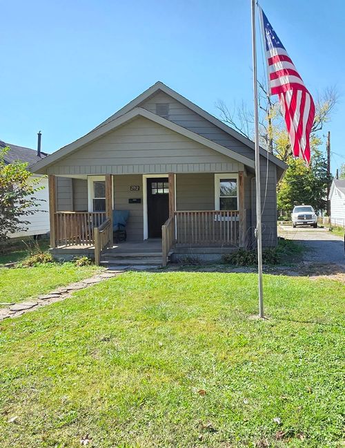 2702 N Heidelbach Avenue, Evansville, IN, 47711 | Card Image