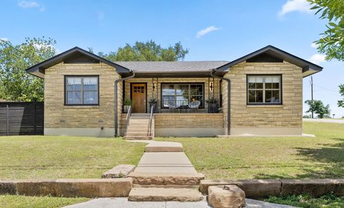501 Avenue E, Marble Falls, TX, 78654-5831 | Card Image