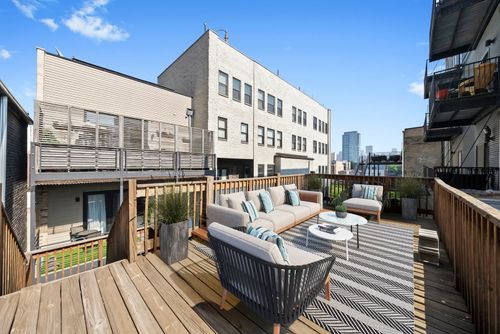 2ph-1435 N Sedgwick St, Chicago, IL, 60610-1234 | Card Image