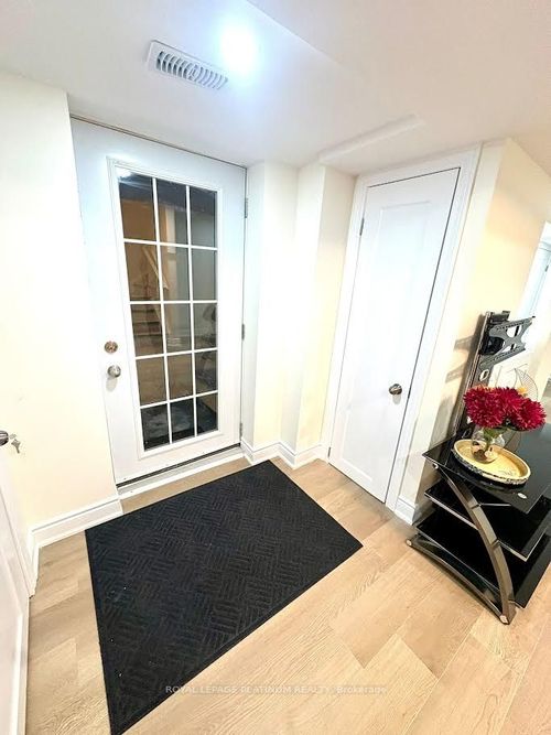 50 Harbourtown Cres, Brampton, ON, L6V4P6 | Card Image