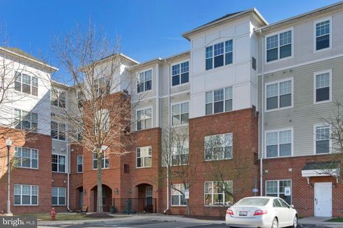 unit-211-14241 Kings Crossing Blvd, BOYDS, MD, 20841-4392 | Card Image