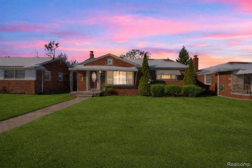 6725 Schaller St, Garden City, MI, 48135-2066 | Card Image