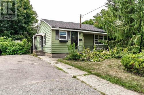 431 W Gore St, Stratford, ON, N5A1L2 | Card Image
