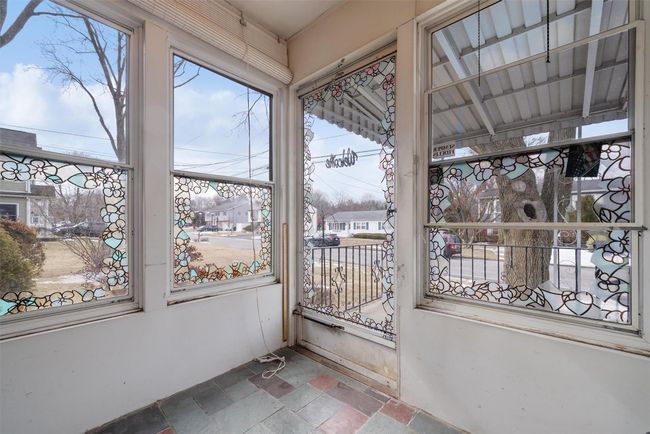 View of sunroom / solarium | Image 5