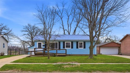 235 Wiley Boulevard Nw, Cedar Rapids, IA, 52405 | Card Image