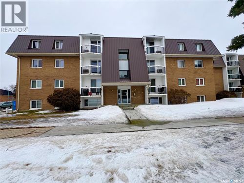 23-27 Centennial St, Regina, SK, S4S6P8 | Card Image