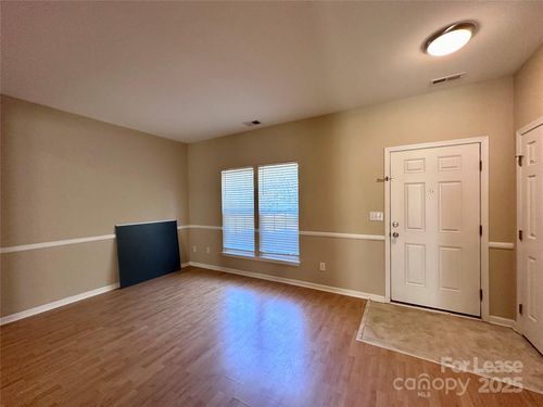 8055 Mariners Pointe Cir, Denver, NC, 28037-8092 | Card Image