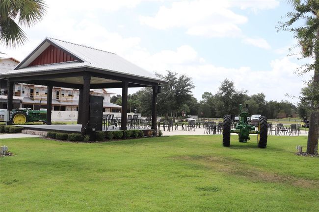 24350 Sw 18 Th Ln, House other with 3 bedrooms, 2 bathrooms and null parking in NEWBERRY FL | Image 11