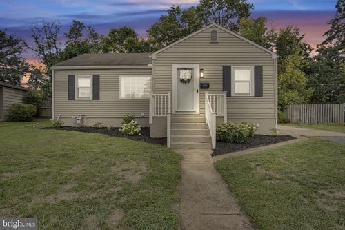 1176 Kingsley Rd, CAMP HILL, PA, 17011-6110 | Card Image