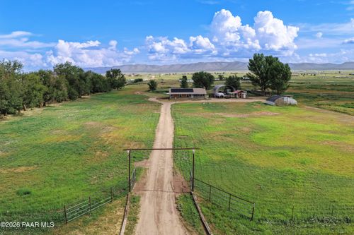 3980 W Rocky Rd, Paulden, AZ, 86334-2703 | Card Image