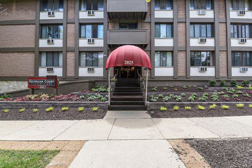 2025 E Greenwich Ave, Milwaukee, WI, 53211-4449 | Card Image