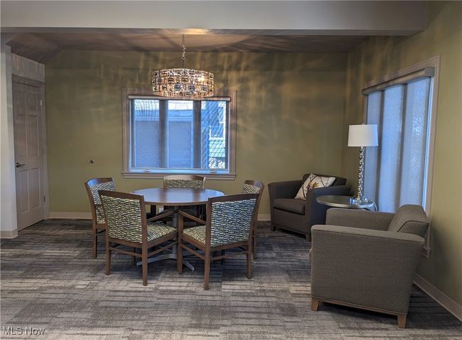 Office area with possible conference/guest seating | Image 5