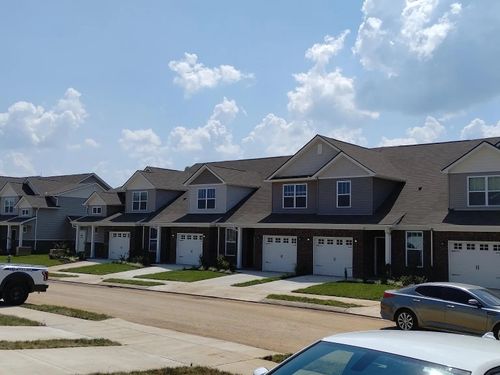 689 Birdie Dr, Spring Hill, TN, 37174-9801 | Card Image