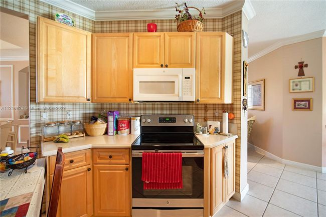 4437 Sw 161 St Path, House other with 3 bedrooms, 2 bathrooms and null parking in Miami FL | Image 11