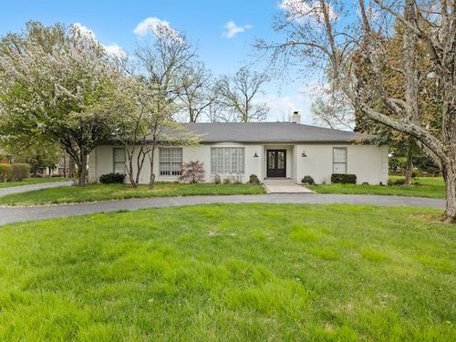 1724 Single Tree Way, Bowling Green, KY, 42103-1546 | Card Image