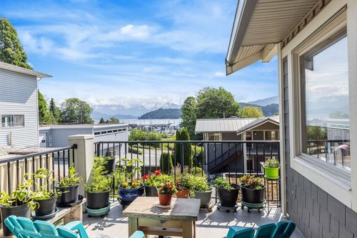 206-414 Gower Point Rd, Gibsons, BC, V0N1V0 | Card Image