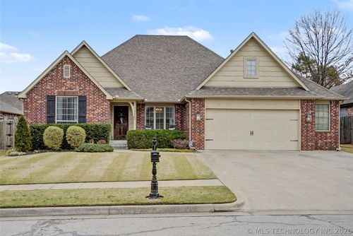 14559 Justin Ave, Glenpool, OK, 74033-4427 | Card Image