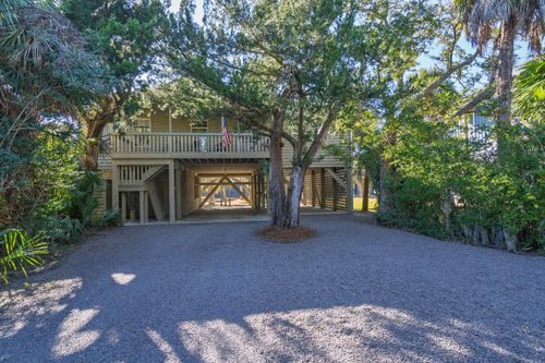 3516 Myrtle St, Edisto Island, SC, 29438-3723 | Card Image