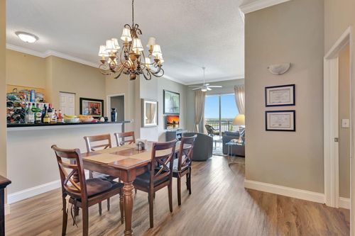 lp06-616 Clearwater Park Rd, West Palm Beach, FL, 33401-6226 | Card Image