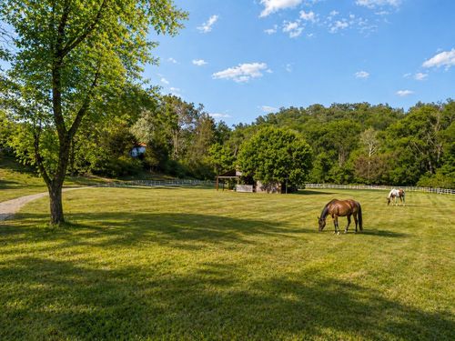1265 Sams Creek Rd, Ashland City, TN, 37015-5421 | Card Image