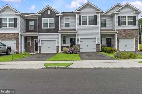 3 Katherine Dr, Burlington Township, NJ, 08016-4444 | Card Image