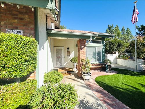 39090 Cattail Dr, Murrieta, CA, 92563-5247 | Card Image