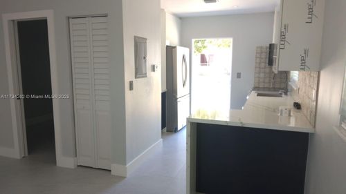 3-2979 Nw 88th St, Miami, FL, 33147-3775 | Card Image