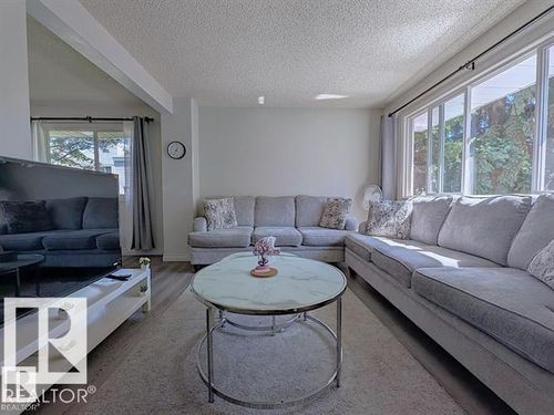 61 Mcleod Pl Nw, Edmonton, AB, T5A3A8 | Card Image