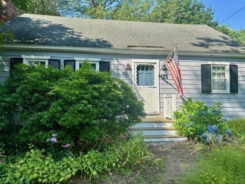 33 Forest St, North Andover, MA, 01845-3203 | Card Image
