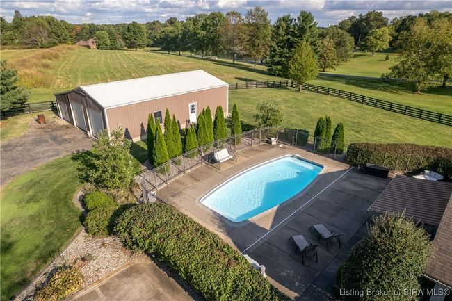 5142 Scottsville Rd, Home with 3 bedrooms, 3 bathrooms and null parking in Floyds Knobs IN | Image 5
