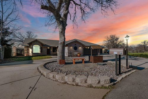 21960 Tom Bead Dr, Cottonwood, CA, 96022-7610 | Card Image