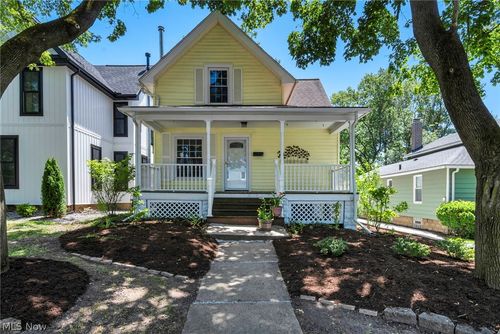 446 E Washington St, Medina, OH, 44256-2119 | Card Image