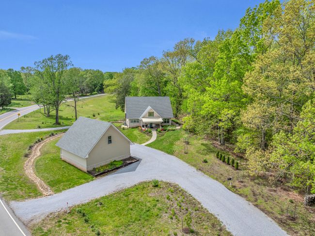 4122 Highway 49 W, House other with 5 bedrooms, 4 bathrooms and 2 parking in Vanleer TN | Image 56