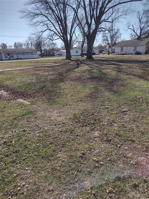 405 W Bland St, Vandalia, MO, 63382-2412 | Card Image