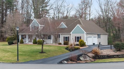 7 Nellies Way, Dudley, MA, 01571-6162 | Card Image