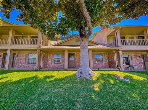 412 Short Circuit, Horseshoe Bay, TX, 78657-6372 | Card Image