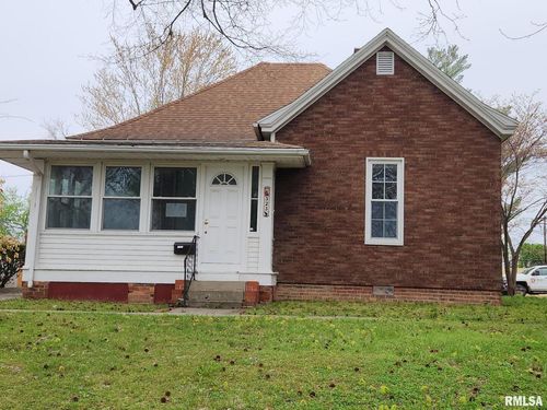 323 N Pear St, Mount Carmel, IL, 62863-2138 | Card Image