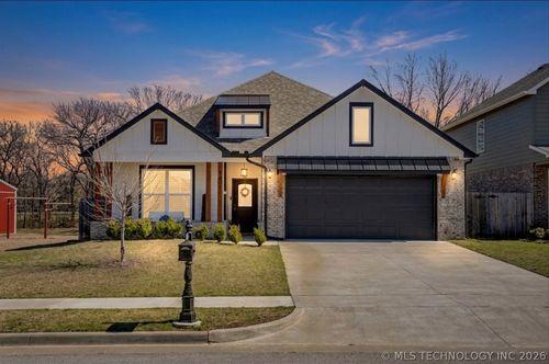 7407 Walnut Pl, Broken Arrow, OK, 74011 | Card Image