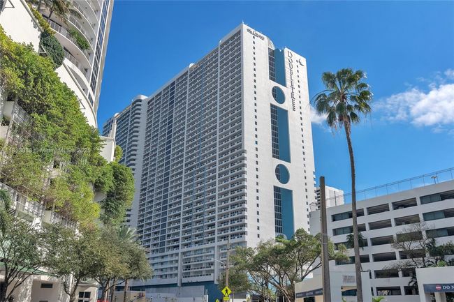 APT-3332 - 1717 N Bayshore Dr, Condo with 2 bedrooms, 2 bathrooms and null parking in Miami FL | Image 26