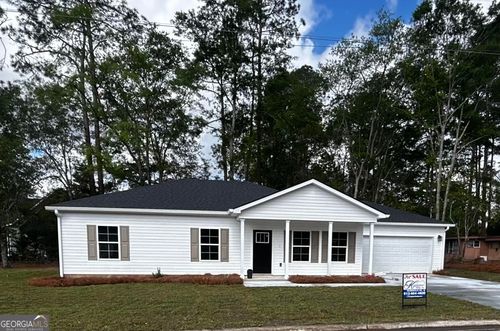 307 Mclean St, Claxton, GA, 30417-2011 | Card Image